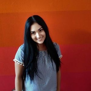 Meet your Posher, Cecilya